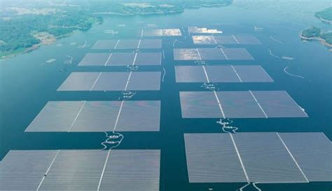 Indonesia Houses Southeast Asia S Largest Floating Solar Farm