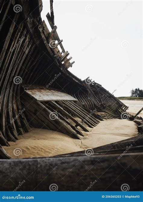 Wooden Shipwrecks Royalty-Free Stock Photo | CartoonDealer.com #171590895