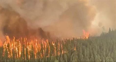 En Images Les Incendies Sintensifient à Nouveau Dans Louest Du