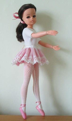 Sindy Doll Is Back With A Brand New Shape Daily Mail Online