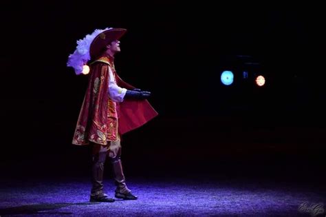 Pingl Par Emma Avry Sur Puy Du Fou Puy Du Fou Mousquetaires Je M