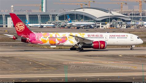 B D Juneyao Airlines Boeing Dreamliner Photo By Herbert Xie