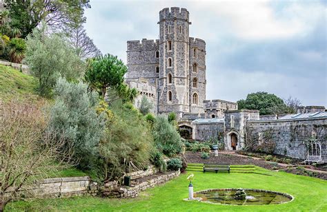 Windsor Castle and Gardens Photograph by Marcy Wielfaert - Pixels