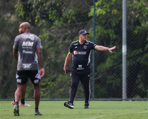 baixas Atlético divulga lista de relacionados para partida contra