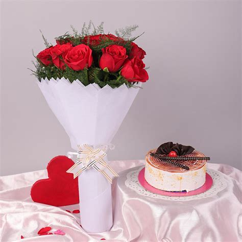 Love Red Roses Bouquet And Chocolate Cake Combo Winni