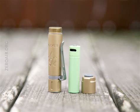 Folomov EDC C1 v3 Flashlight Review – ZeroAir Reviews