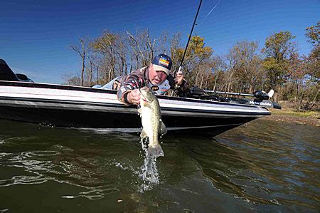 Fishing Finesse Worms with John Murray | The Ultimate Bass Fishing ...