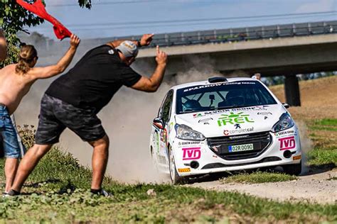 Radek Jatel s Petrem Jindrou v cíli Rally Vyškov Region Valašsko