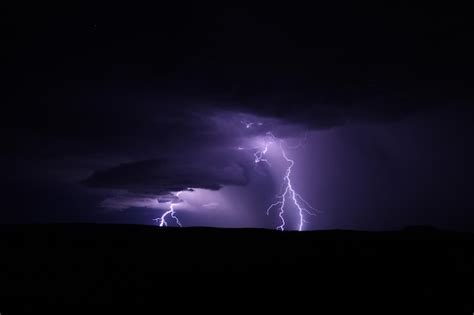 Premium Photo | Lightning at night