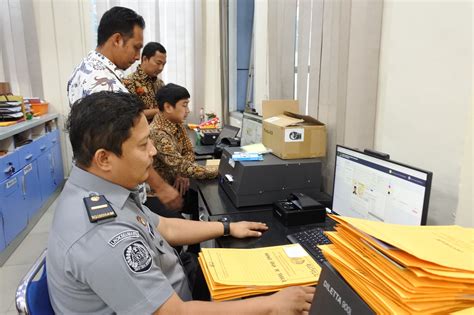 Persiapan Implementasi Penerbitan Paspor Elektronik Pada Kantor