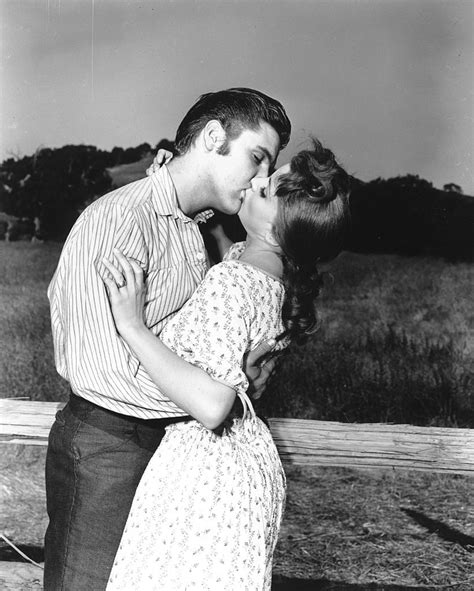 Découvrez La Vie De Debra Paget Et Pourquoi Elvis était Obsédé Par Elle