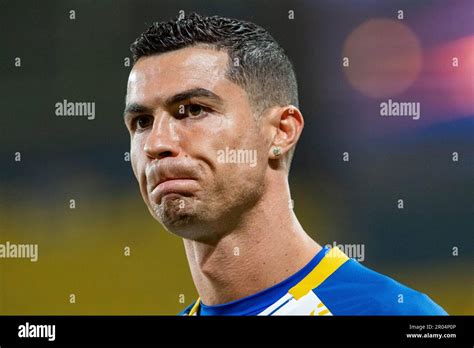 Cristiano Ronaldo Del Al Nassr Fc Hace Gestos Contra El Al Raed Fc