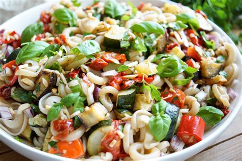 Sommer Nudelsalat Mit Ger Stetem Gem Se Rezept Elle Republic