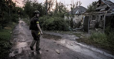 Sukcesy wojskowe Ukrainy Skuteczny atak na cztery rafinerie Wiadomości