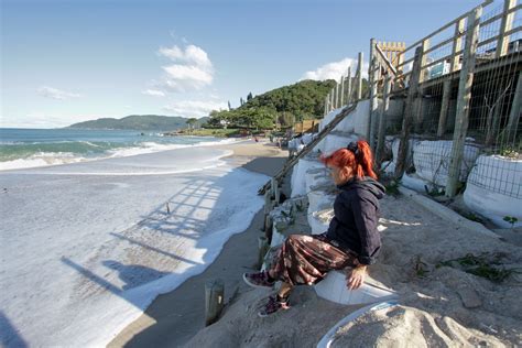 Avanço Do Mar E Ciclone Yakecan Preocupam Moradores Do Morro Das Pedras