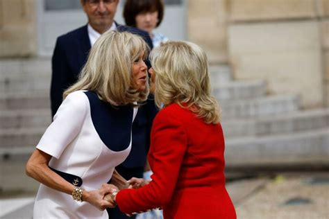 Photos Brigitte Macron Sublime En Robe Blanche Pour La Venue De Jill