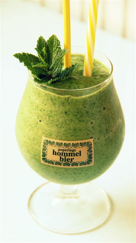 Green Spinach Celery Cucumber Smoothie