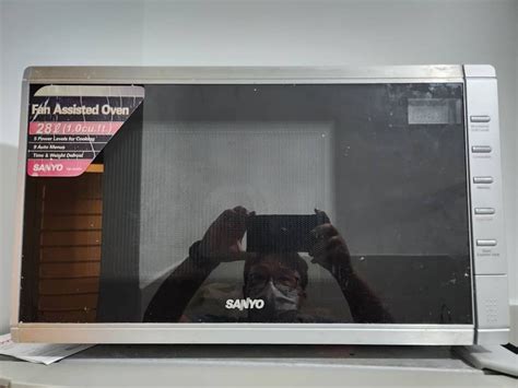 Sanyo Microwave Oven - Unearth Store