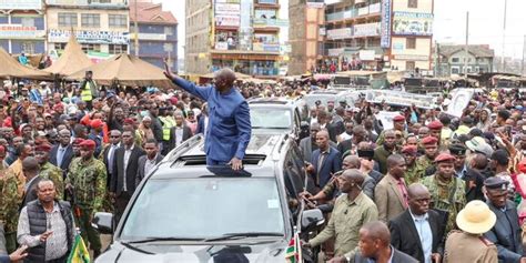 Ruto Gives Ksh 100k To Man Interrupting His Rally Video Ke