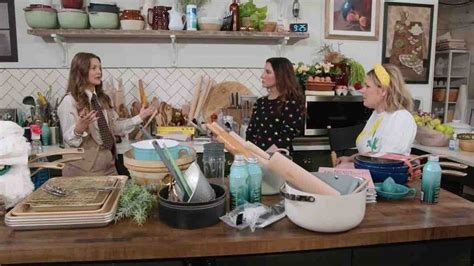 The Home Edit Helps Drew Barrymore Organize Her Messy Kitchen