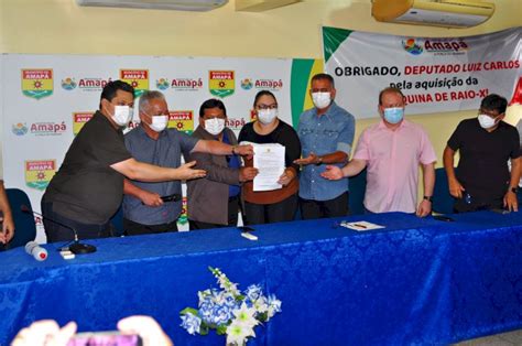 A prefeitura de Amapá realiza cerimônia de assinatura de ordens de