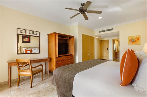 Deluxe Room Garden View | Villa del Arco Cabo San Lucas