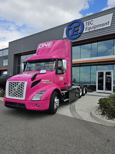 Volvo Vnr Electric Trucks Purchased To Launch Program Supporting Small Drayage Fleet Operators