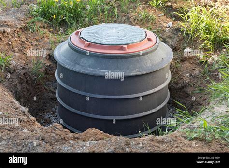 Instalaci N De Un Tanque Subterr Neo Para El Sistema De Alcantarillado