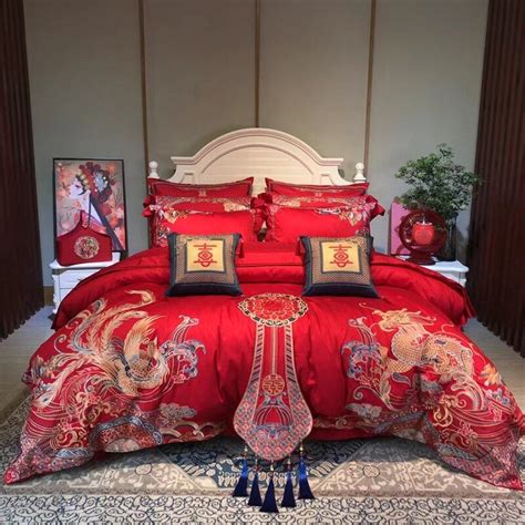 Red Luxury Gold Phoenix Loong Embroidery Chinese Wedding Cotton Bedding