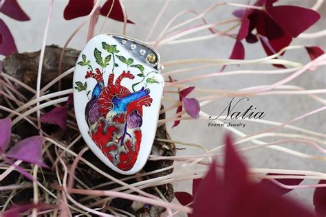 Грузинская перегородчатая эмаль | Cloisonne enamel jewelry, Gemstone ...