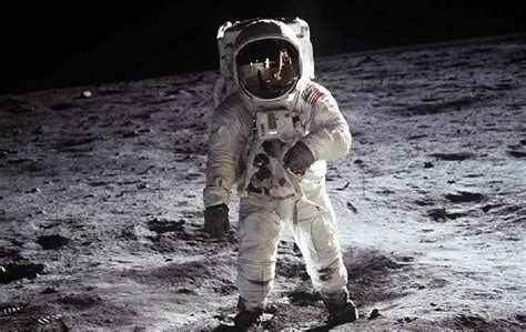 How Many People Have Walked On The Moon Universe Today