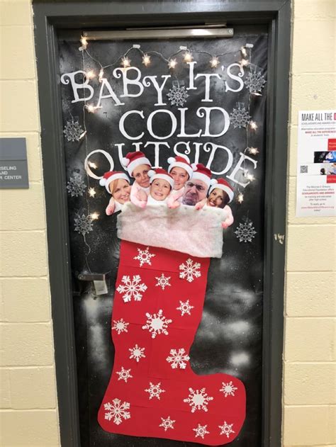 Pin By Carla Lopez Lleix On Nadal Winter Door Decorations Classroom