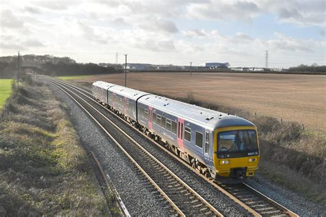 Gwr Class 166 Gwr Class 166 No 166211 Passes Berkley Mars Flickr