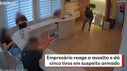 V Deo Empres Rio Reage A Assalto E D Cinco Tiros Em Suspeito Armado