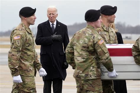 Bidens Witness Return Of Fallen Soldiers The Arkansas Democrat Gazette Arkansas Best News