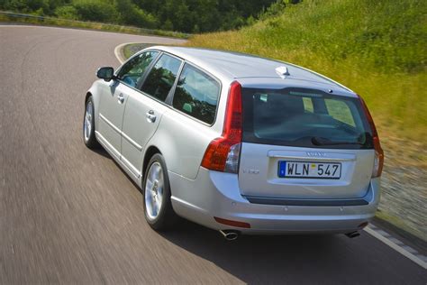 2008 Volvo V50 Wallpapers [HD] - DriveSpark