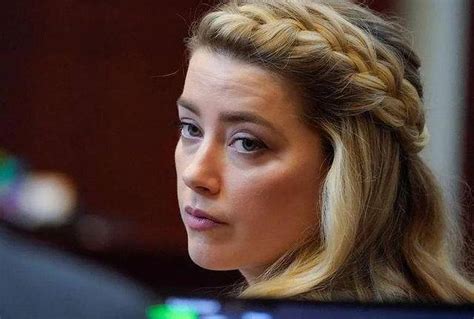 Amber Heard se muda a lujosa mansión en el desierto de California