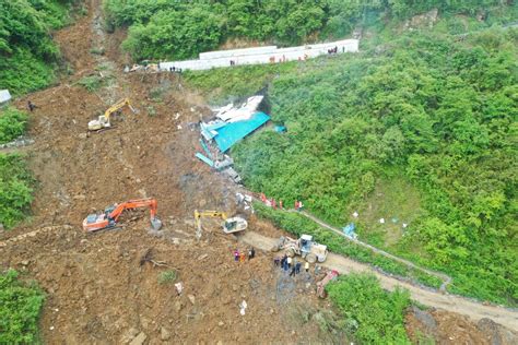 大規模土砂崩れで19人死亡―四川省楽山市