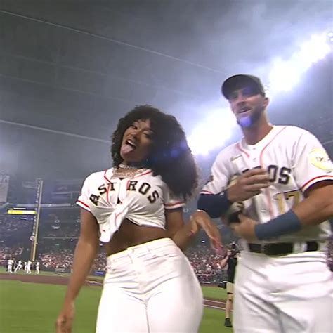 Pop Crave On Twitter Megan Thee Stallion Throws The First Pitch At