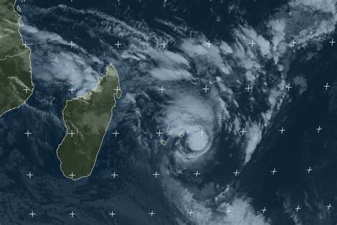 Tempête Candice retour à la vigilance orange fortes pluies orages