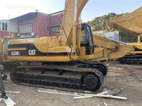 Caterpillar 320b Tracked Excavator For Sale China Shanghai Ap24652