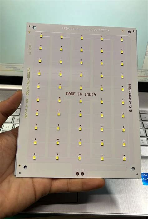 Aluminum Led Flood Light Mcpcb White Copper Thickness 1 Mm At Rs 450