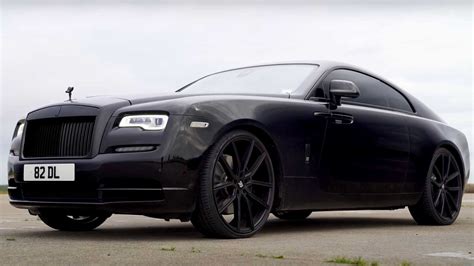 Rolls Royce Wraith And Bentley Continental Gt Drag Race In Battle Of