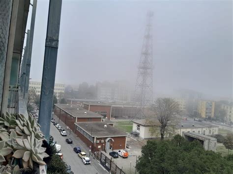 A Milano Tornata La Nebbia Le Immagini Della Citt Coperta