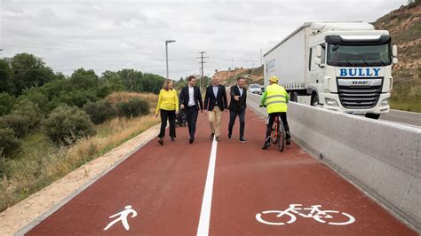 El Carril Ciclopeatonal Al Pol Gono En Cantabria Entra En Servicio