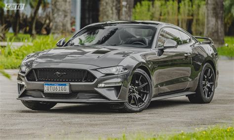 Avaliação Mustang Black Shadow um novinho 55 anos Revista Carro