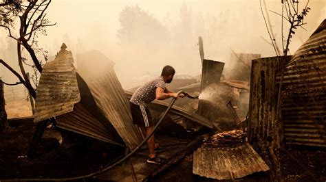 Los Incendios Forestales En Chile No Ceden Y Dejan Ya Al Menos 22