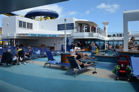 Norwegian Escape Main Pool Pictures