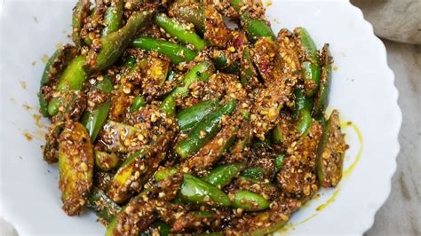 Hari Mirchi Ka Chatpata Achar Green Chilli Pickle Youtube