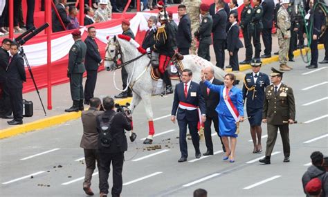 Dina Boluarte preside la Gran Parada y Desfile Cívico Militar Diario